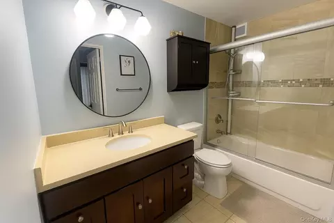 Bath - 724 166th St #5D, Whitestone, NY 11357 photo 1 of 1