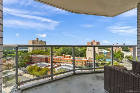 3333 Henry Hudson Pkwy #12M, New York, NY 10463