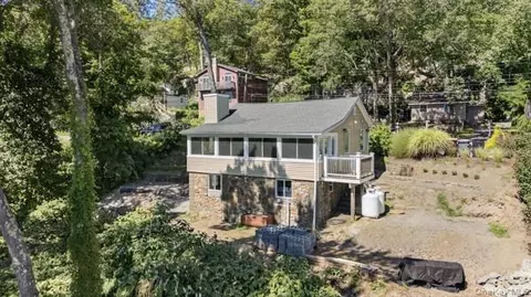 6 Deer Trl N, Greenwood Lake, NY 10925