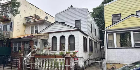 400 E 49th St, Brooklyn, NY 11203