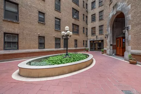 800 Riverside Dr #1G, New York, NY 10032