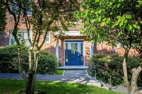 102 Lawn Ter #2B, Mamaroneck, NY 10543