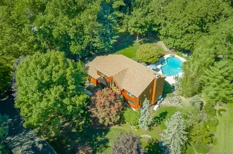 3 Henry Ct, Ramapo, NY 10901