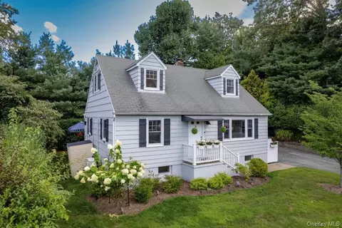 215 Birchwood Ave, Clarkstown, NY 10960