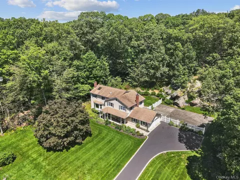 18 Fox Ridge Rd, North Castle, NY 10504