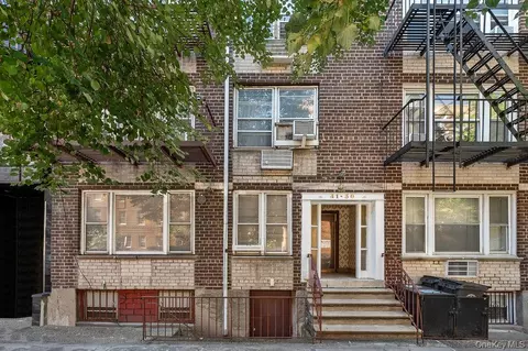 41-30 45th St, Sunnyside, NY 11104