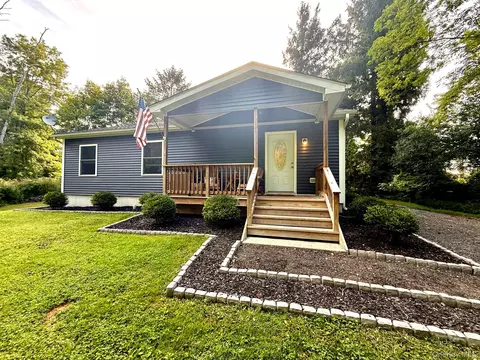 2467 Route 55, Beekman, NY 12533