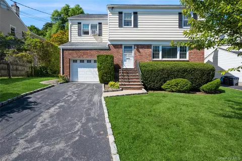 57 Overlook Rd, White Plains, NY 10605