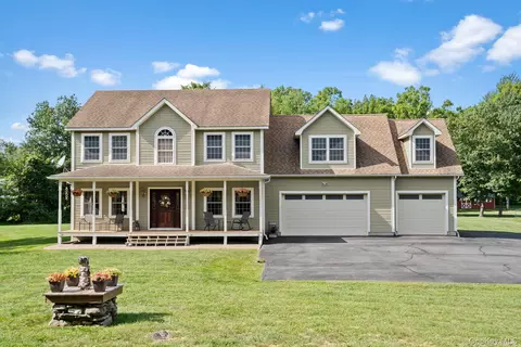 216 Chandler Ln, Montgomery, NY 12549
