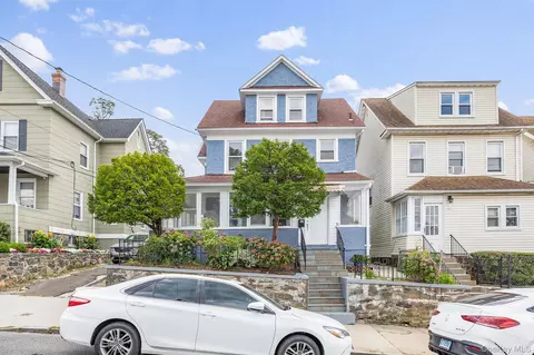 56 Woodbury St, New Rochelle, NY 10805