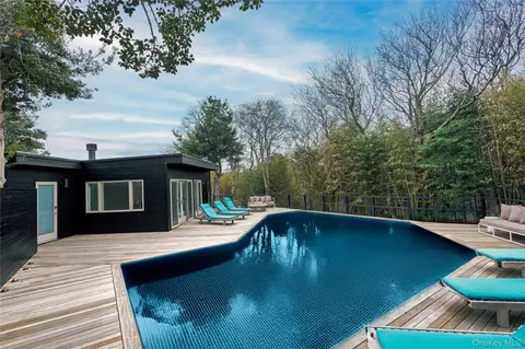 279 Bay Walk, Sayville, NY 11782