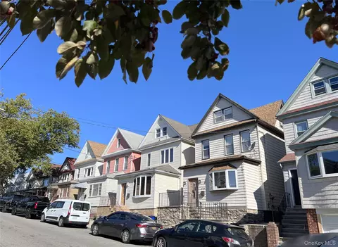 6731 52nd Rd, New York, NY 11378