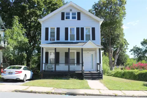 9 Genung St, Middletown, NY 10940