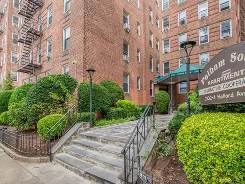 2104 Holland Ave #4D, New York, NY 10462