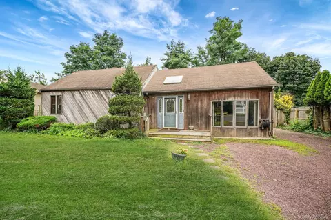 47 Georgia St, East Northport, NY 11731