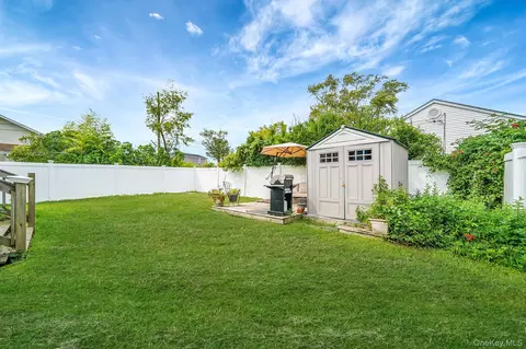 Exterior - 25 Patchogue St, Patchogue, NY 11772 photo 3 of 3