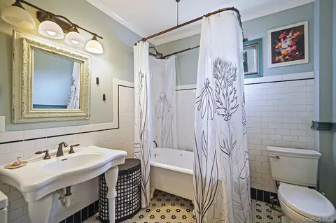 Bath - 25 Patchogue St, Patchogue, NY 11772 photo 1 of 1