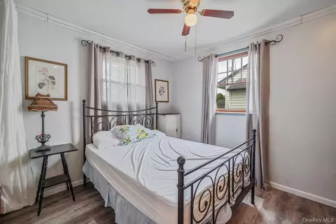 Bedroom - 25 Patchogue St, Patchogue, NY 11772 photo 3 of 4