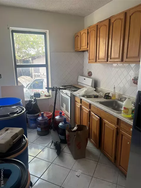 202 E 96th St, Brooklyn, NY 11212 photo 5