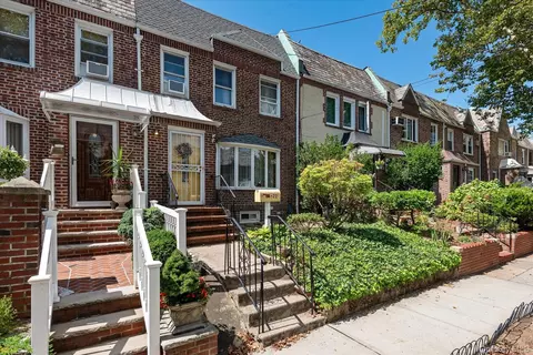 64-22 79th St, New York, NY 11379