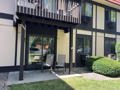 8 Loudon Dr #1, Fishkill, NY 12524
