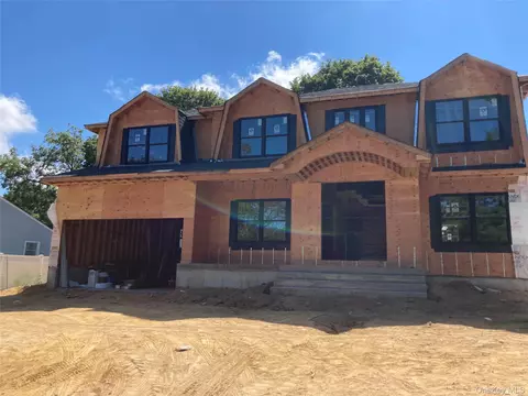 130 Syosset Woodbury Rd, Syosset, NY 11791