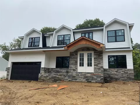 130 Syosset Woodbury Rd, Syosset, NY 11791