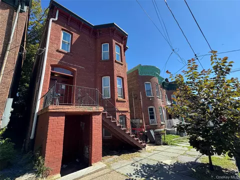 52 Benkard Ave, Newburgh, NY 12550