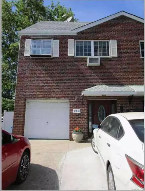11701 14th Ave, College Point, NY 11356