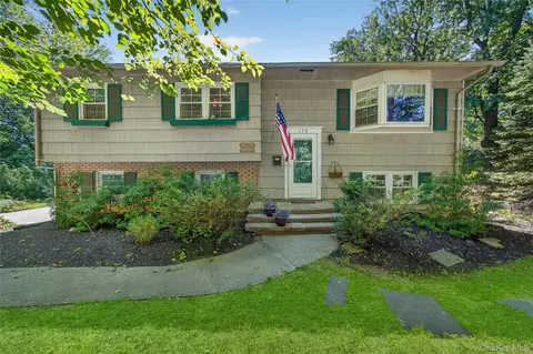 173 Oak Tree Rd, Orangetown, NY 10983