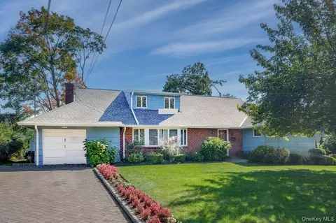 14 Belvidere Pl, New Rochelle, NY 10805