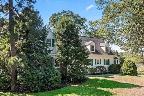 108 Shore Rd, Patchogue, NY 11772