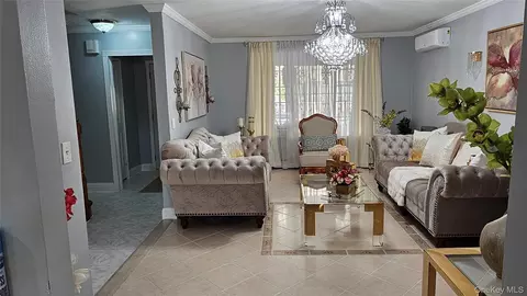2533 Fish Ave, New York, NY 10469