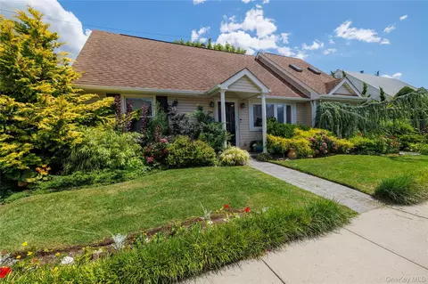 134 Cleveland Ave, Long Beach, NY 11561