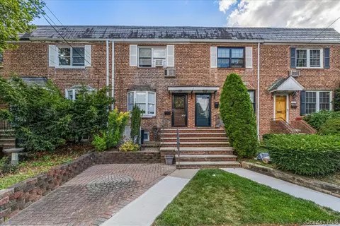15824 Powells Cove Blvd, New York, NY 11357