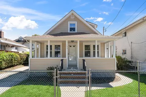 144 Cornell St, Hempstead, NY 11550