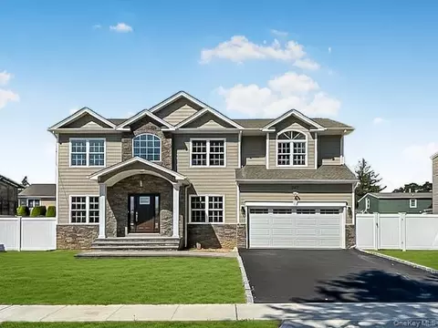 267 N Elm St, Massapequa, NY 11758