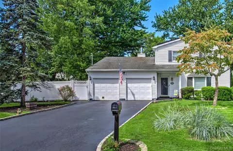 170 Clinton Ave, Brookhaven, NY 11772