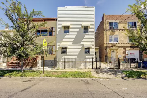 95-15 84 St, New York, NY 11416