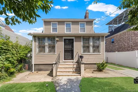 102-05 217th St, New York, NY 11429