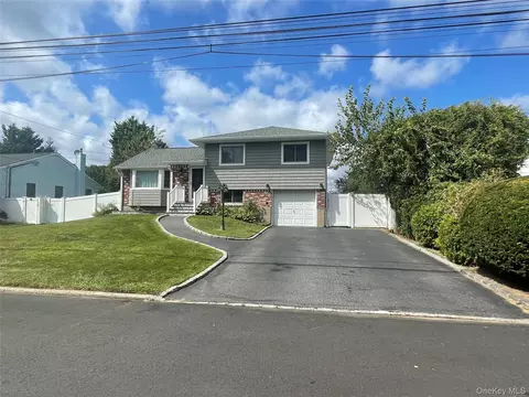506 Dewitt Ave, North Babylon, NY 11703