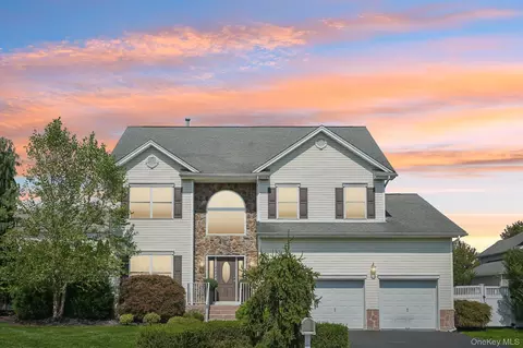 2622 Liberty Rdg, New Windsor, NY 12553