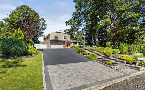 5 Brian Ln, East Northport, NY 11731