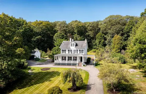 24 Sleepy Hollow Rd, Briarcliff Manor, NY 10510