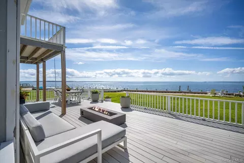 4415 Camp Mineola Rd, Mattituck, NY 11952