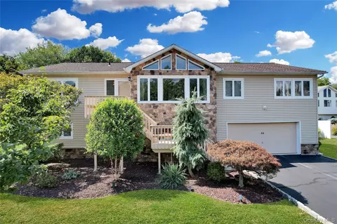 44 Yale Dr, Clarkstown, NY 10956