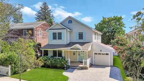 20 Prospect Ave, North Hempstead, NY 11050