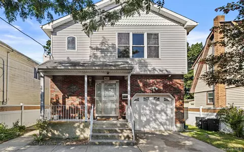 1330 Tanglewood Rd, Rockville Centre, NY 11570