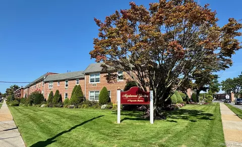 124 Park Ave S #3R, Rockville Centre, NY 11570