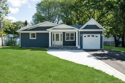 1017 Fire Island Ave, Bay Shore, NY 11706